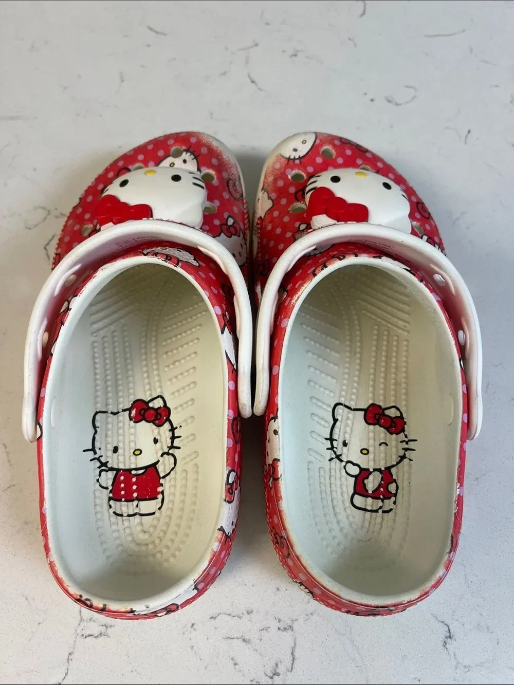Crocs GIRLS - KID HELLO KITTY CLASSIC Size 3 Junior Hello Kitty X Crocs 210576